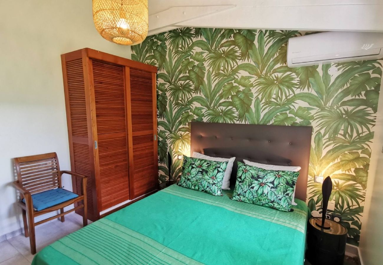 Villa in Saint-François - Villa G157 St François 4 ch piscine 8 pers