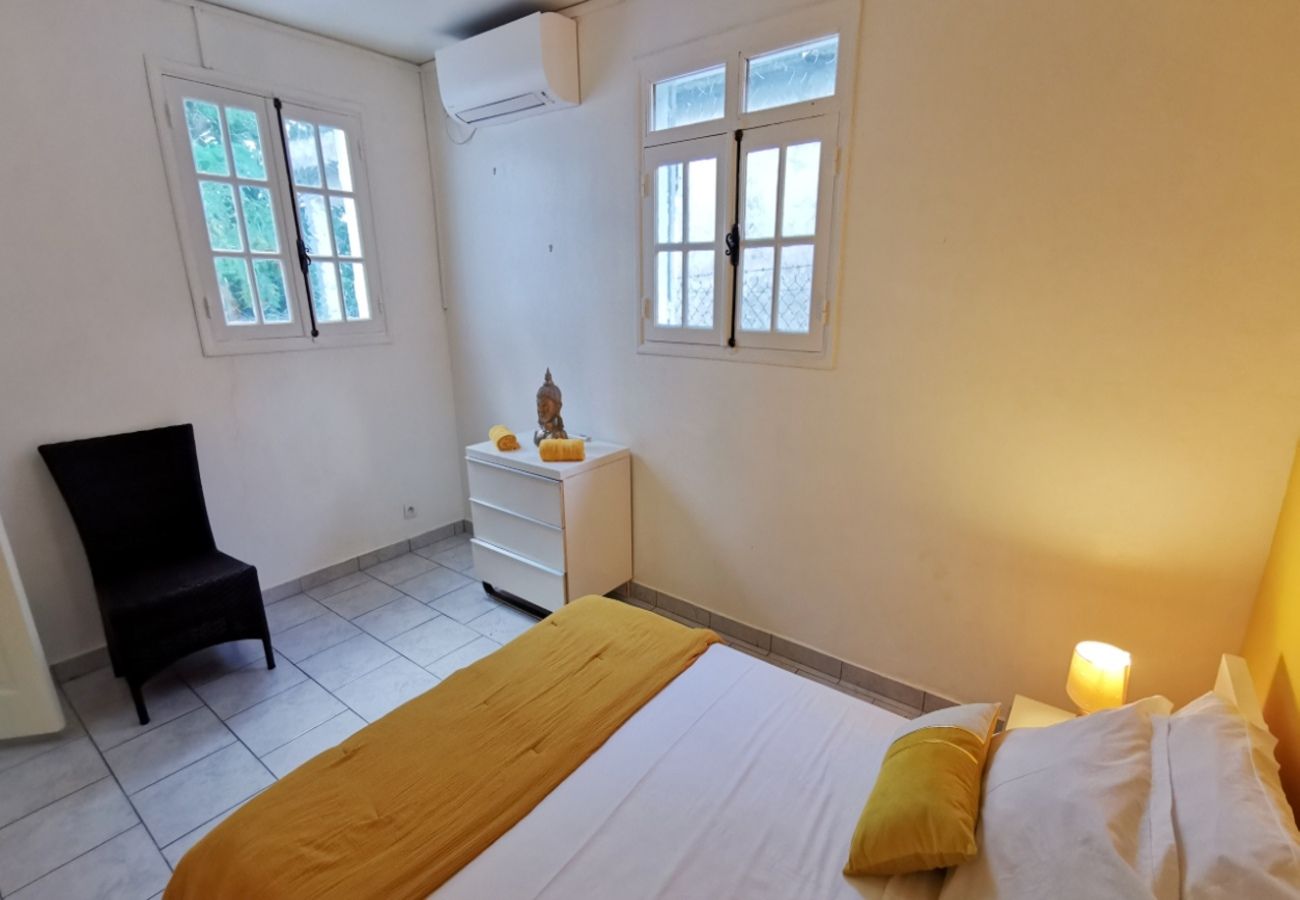 Villa in Saint-François - Villa à Saint François G109 4 ch piscine 11 pers