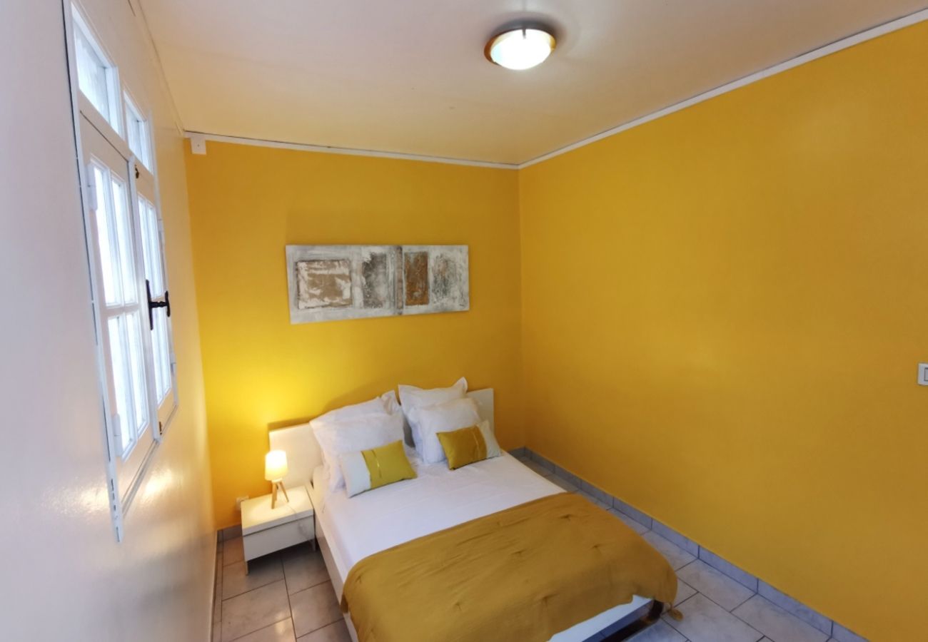 Villa in Saint-François - Villa à Saint François G109 4 ch piscine 11 pers