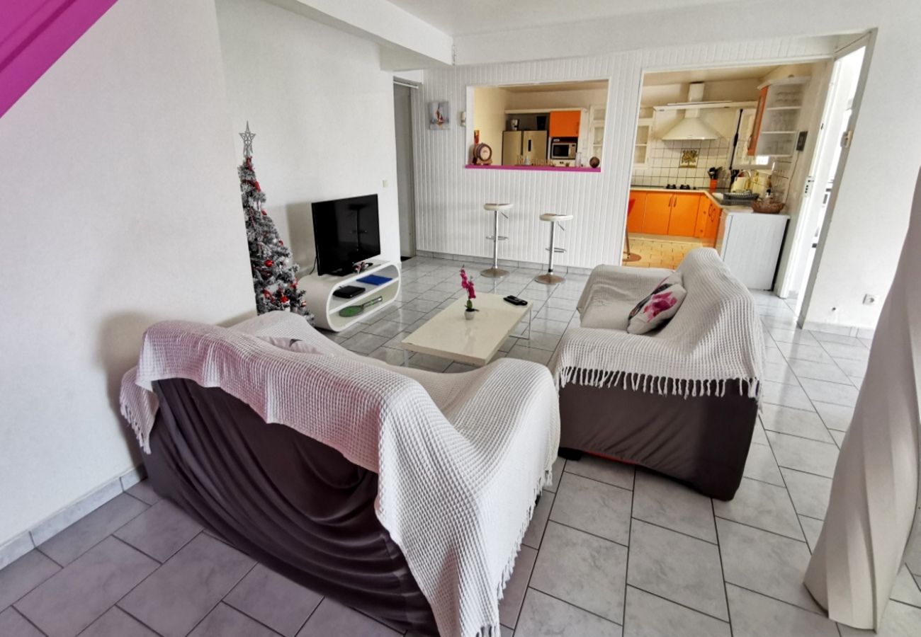 Villa in Saint-François - Villa à Saint François G109 4 ch piscine 11 pers