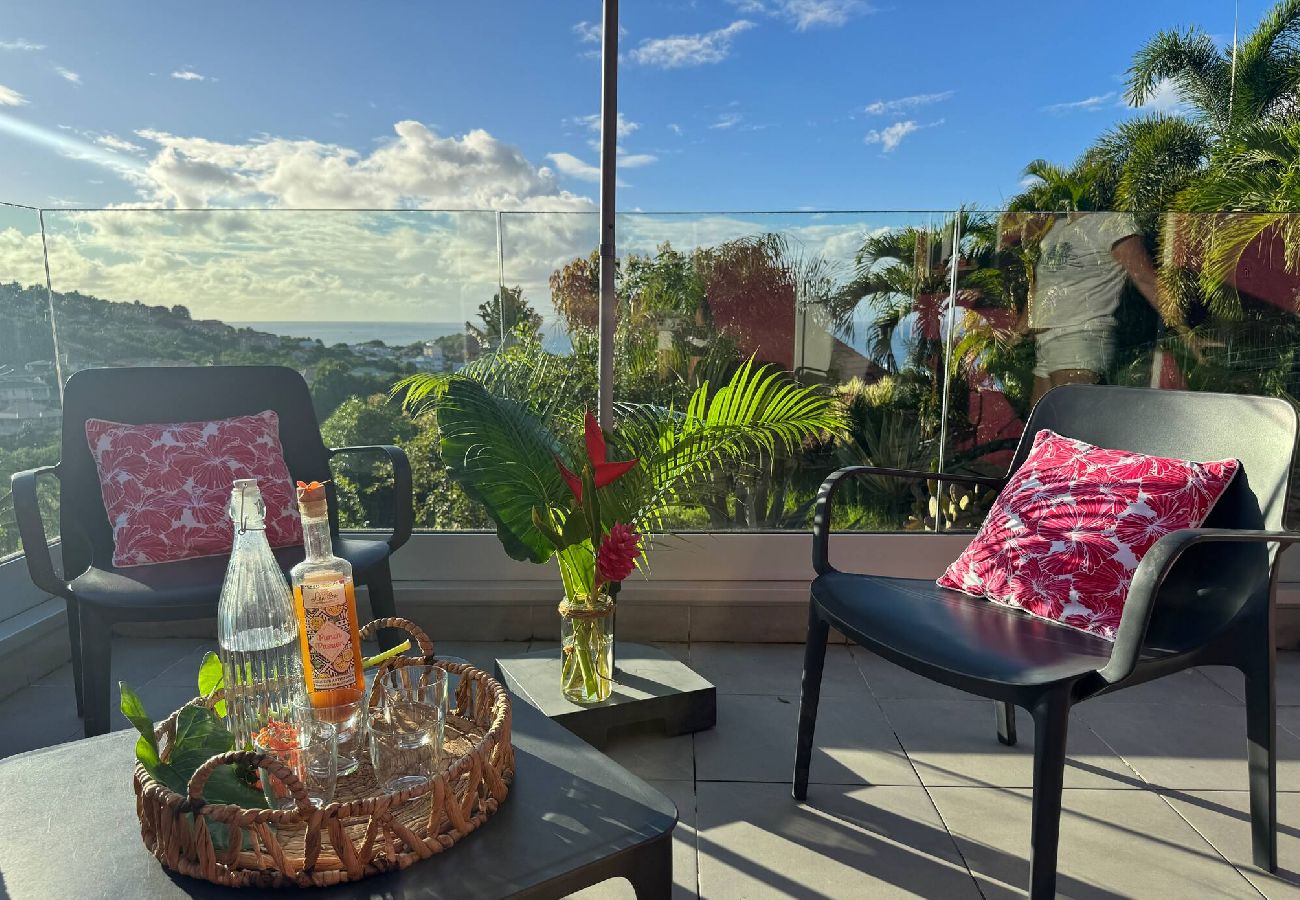 Apartment in Les Trois-Ilets - Apt PITAYA terrasse, vue mer, piscine privée, 2 ch