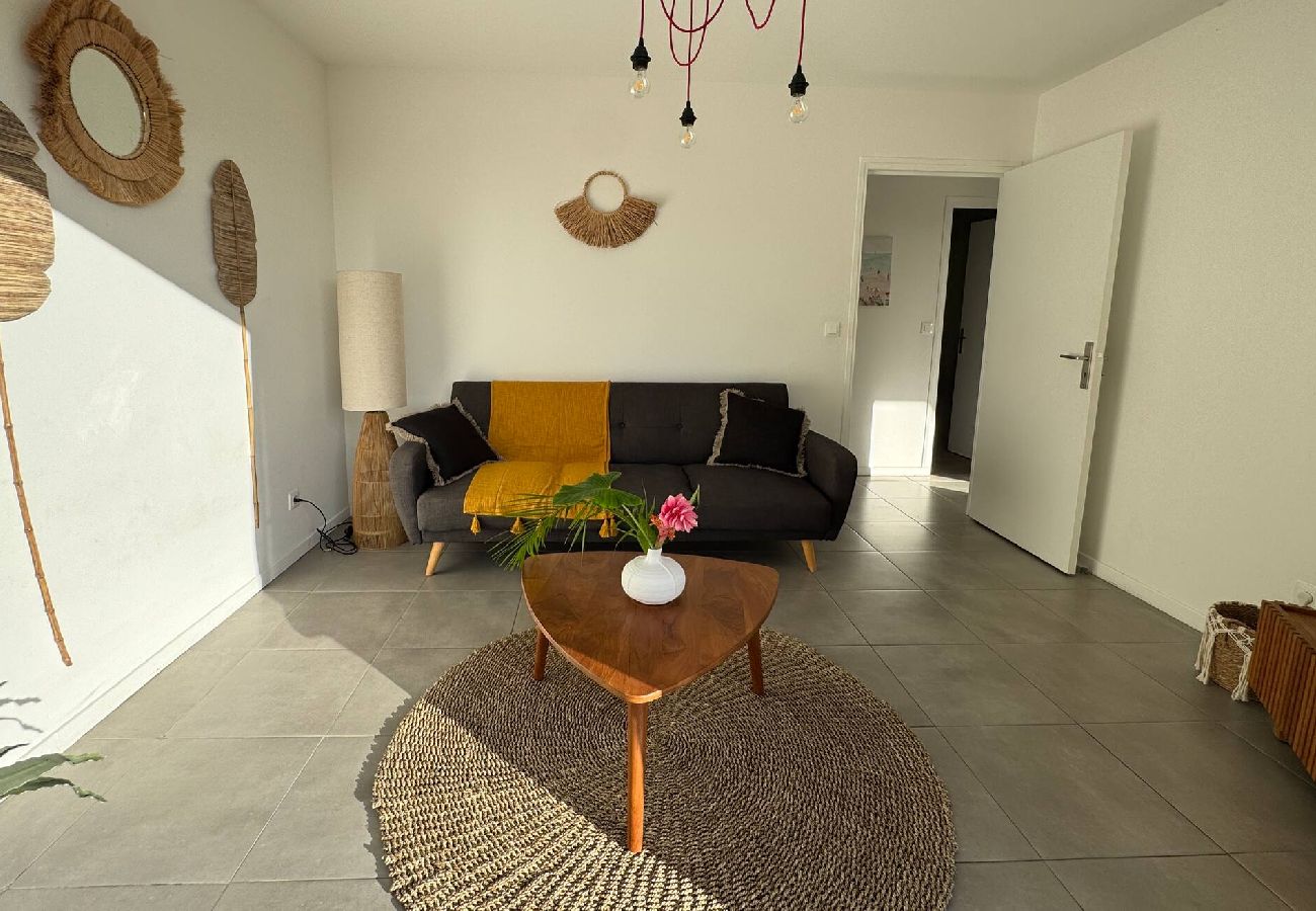 Apartment in Les Trois-Ilets - Apt PITAYA terrasse, vue mer, piscine privée, 2 ch