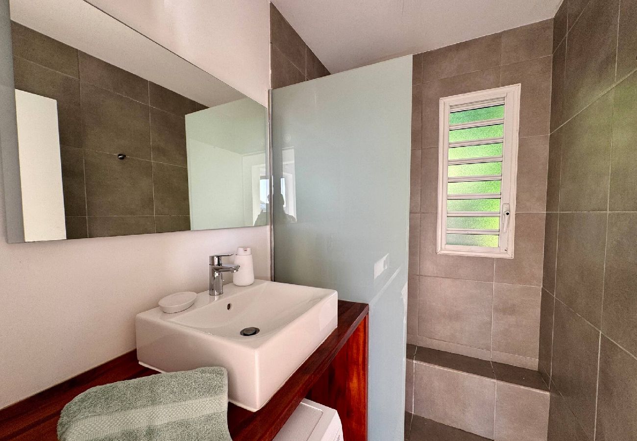Apartment in Les Trois-Ilets - Apt PITAYA terrasse, vue mer, piscine privée, 2 ch