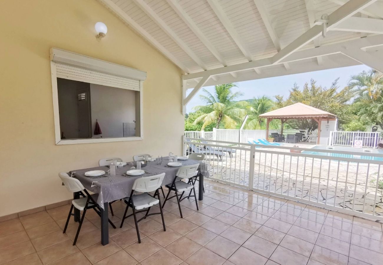 Villa in Sainte-Anne - Villa à Sainte Anne Ref M055a - 3 chambres piscine