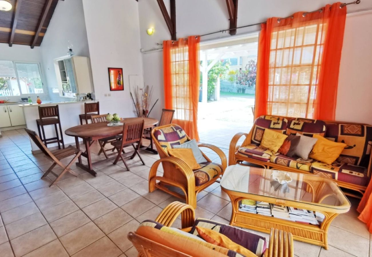 Villa in Sainte-Anne - Villa à Sainte Anne Ref M055a - 3 chambres piscine