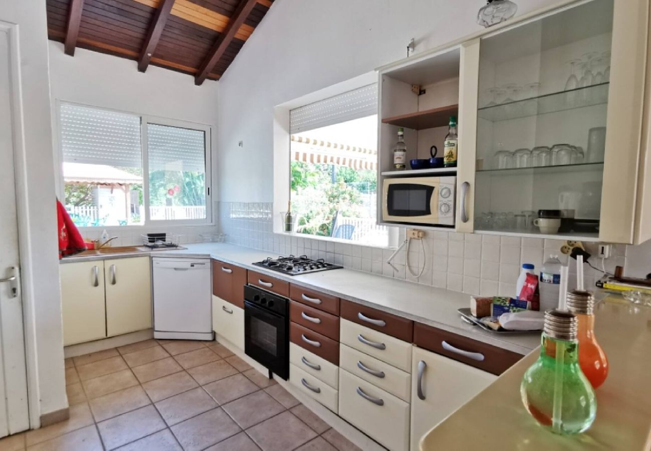 Villa in Sainte-Anne - Villa à Sainte Anne Ref M055a - 3 chambres piscine