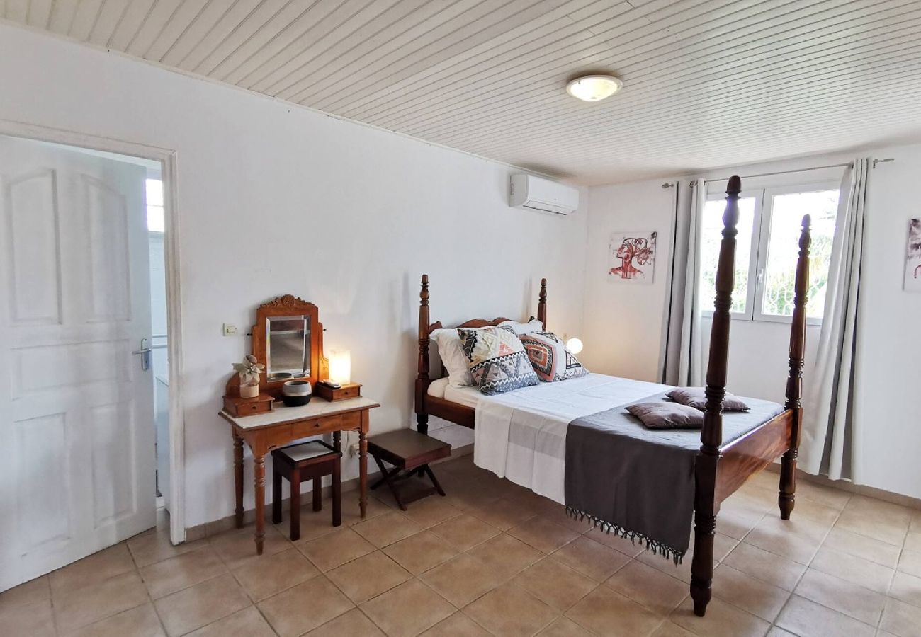 Villa in Sainte-Anne - Villa à Sainte Anne Ref M055a - 3 chambres piscine