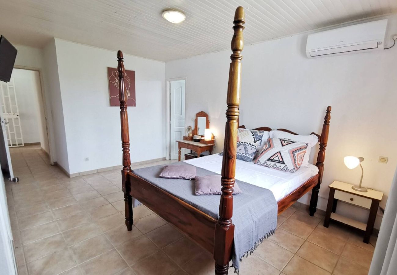 Villa in Sainte-Anne - Villa à Sainte Anne Ref M055a - 3 chambres piscine