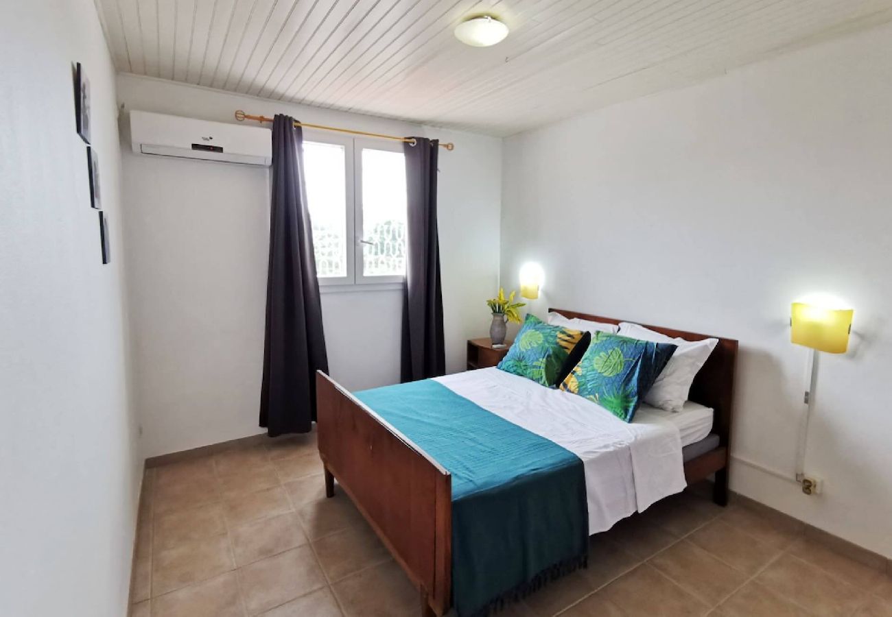 Villa in Sainte-Anne - Villa à Sainte Anne Ref M055a - 3 chambres piscine