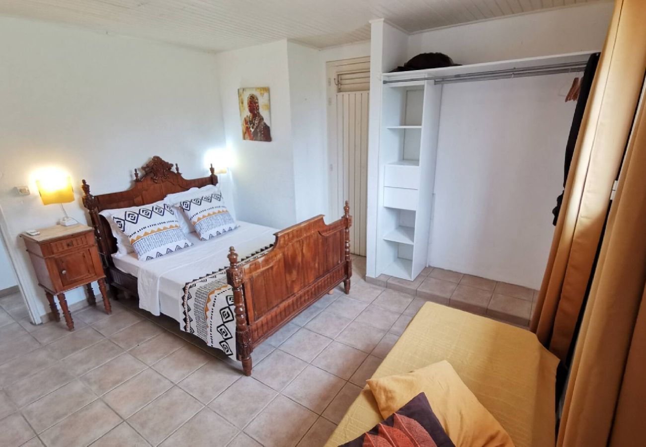 Villa in Sainte-Anne - Villa à Sainte Anne Ref M055a - 3 chambres piscine