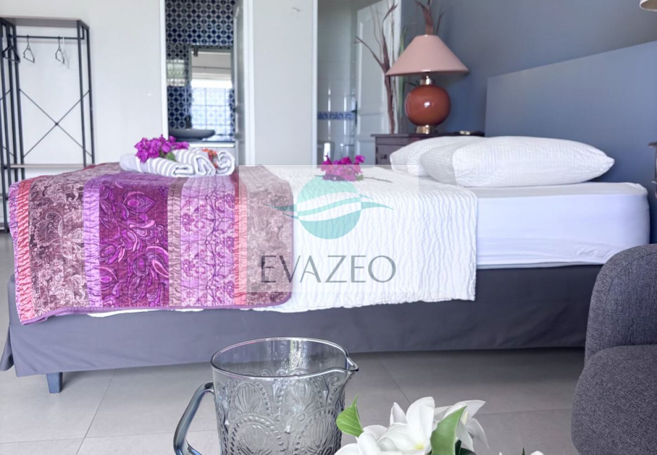 Aparthotel in Grand Case - Apart hôtel, Mont des Caraïbes REF STM002