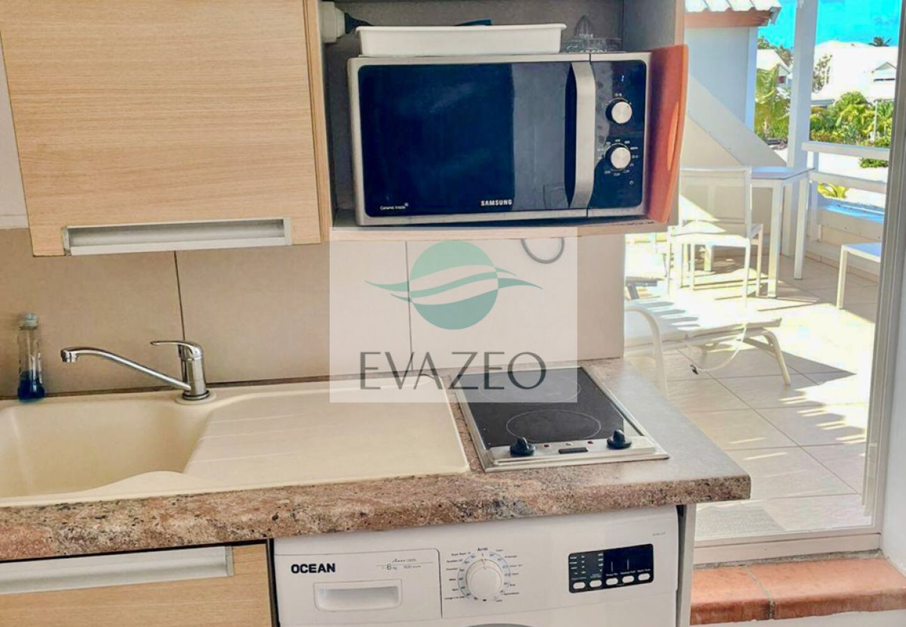 Apartment in Baie Nettlé - APT T2 Baie NETTLE REF STM004