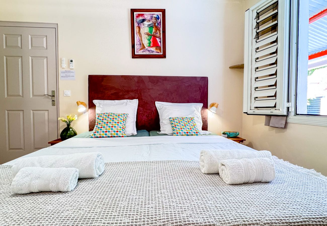 Villa in Sainte-Anne - VILLA 3CH STE ANNE REF M321