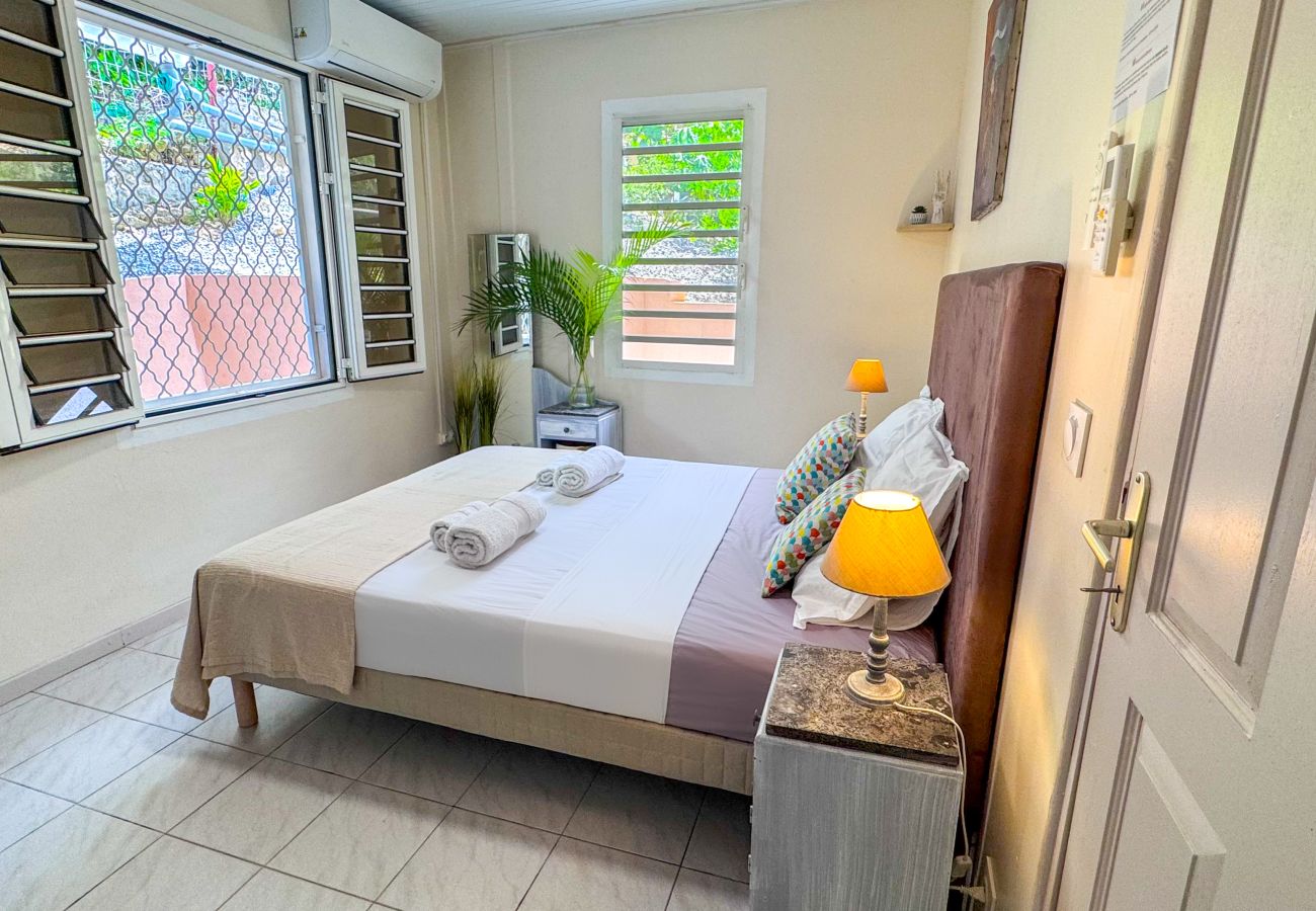 Villa in Sainte-Anne - VILLA 3CH STE ANNE REF M321