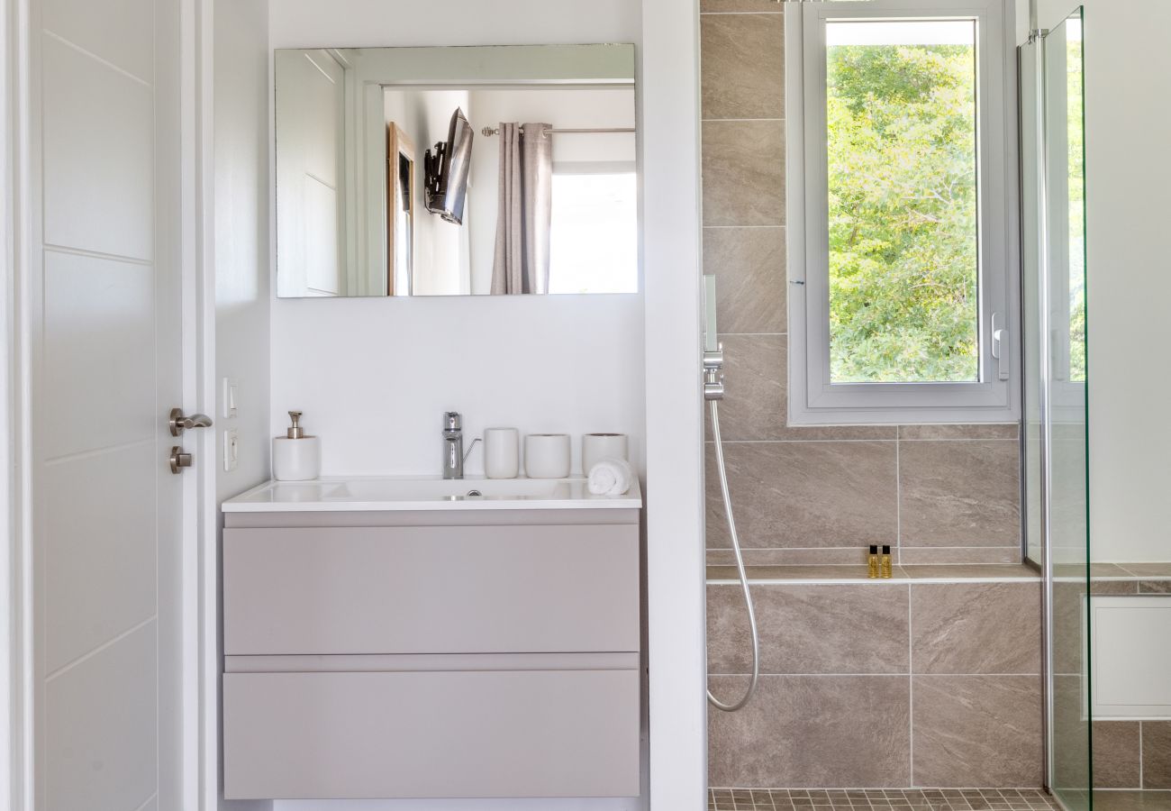 Apartment in Les Trois-Ilets - T2 grande terrasse Domaine de l'Anse Mitan - HM102