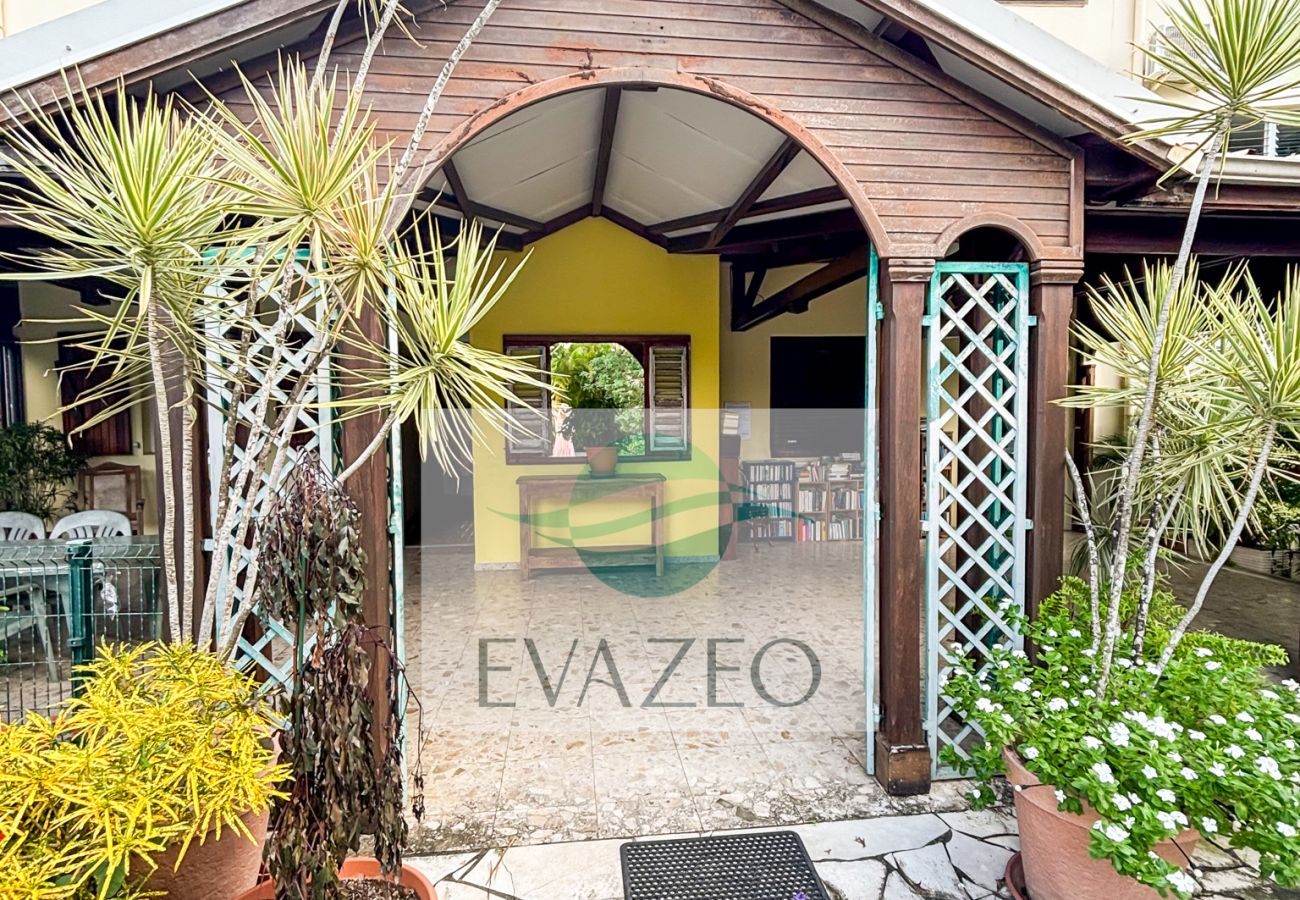 Studio in Les Trois-Ilets - Appartement Le Karacoli - Trois Ilets - HM109