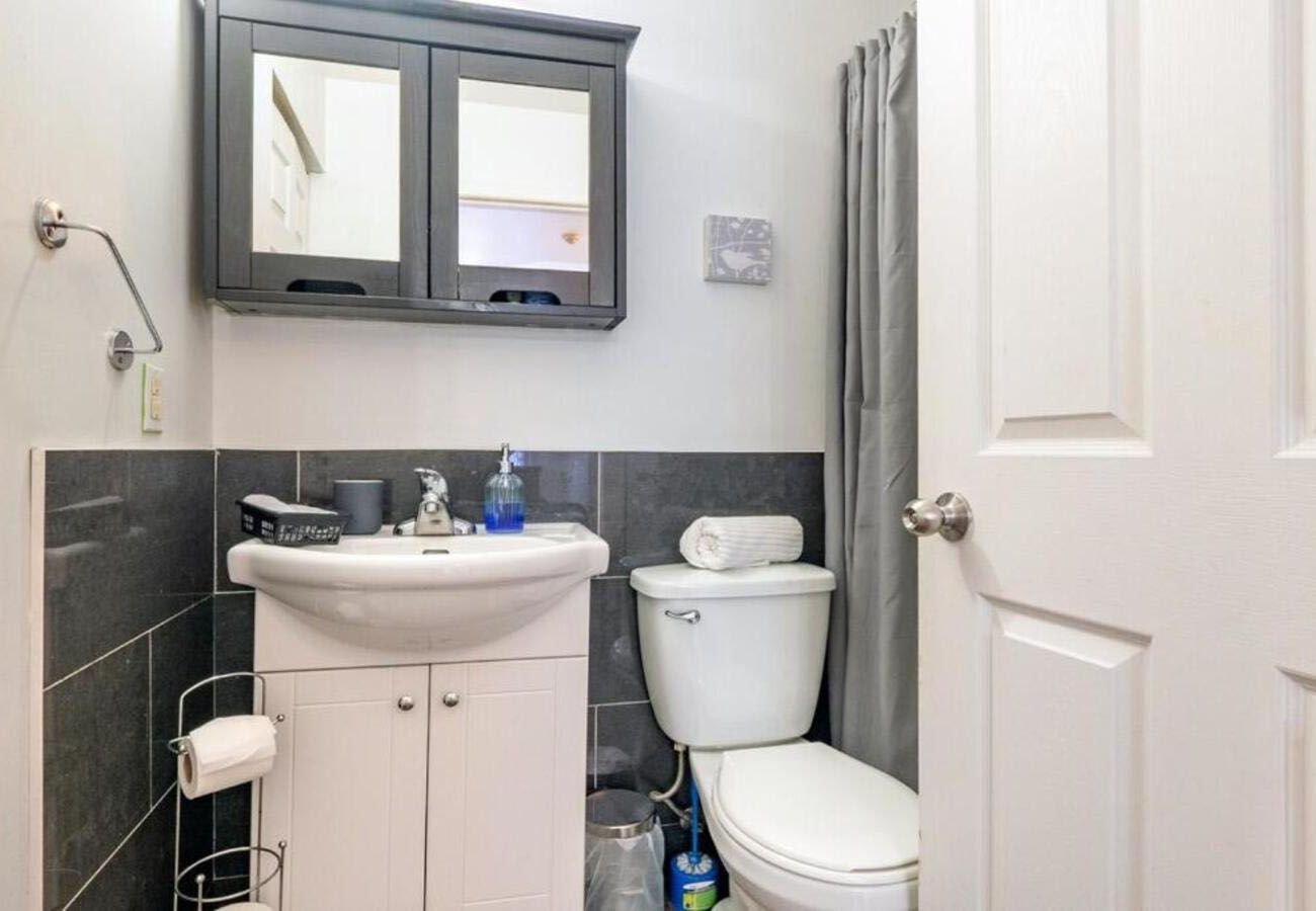 Apartment in Montreal - HCAN001 - Studio COZY