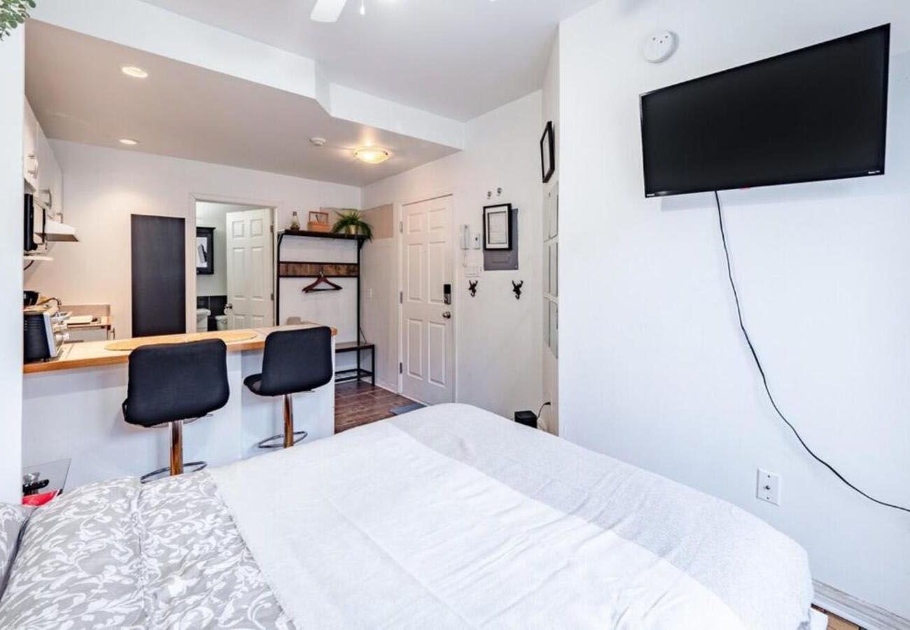 Apartment in Montreal - HCAN001 - Studio COZY