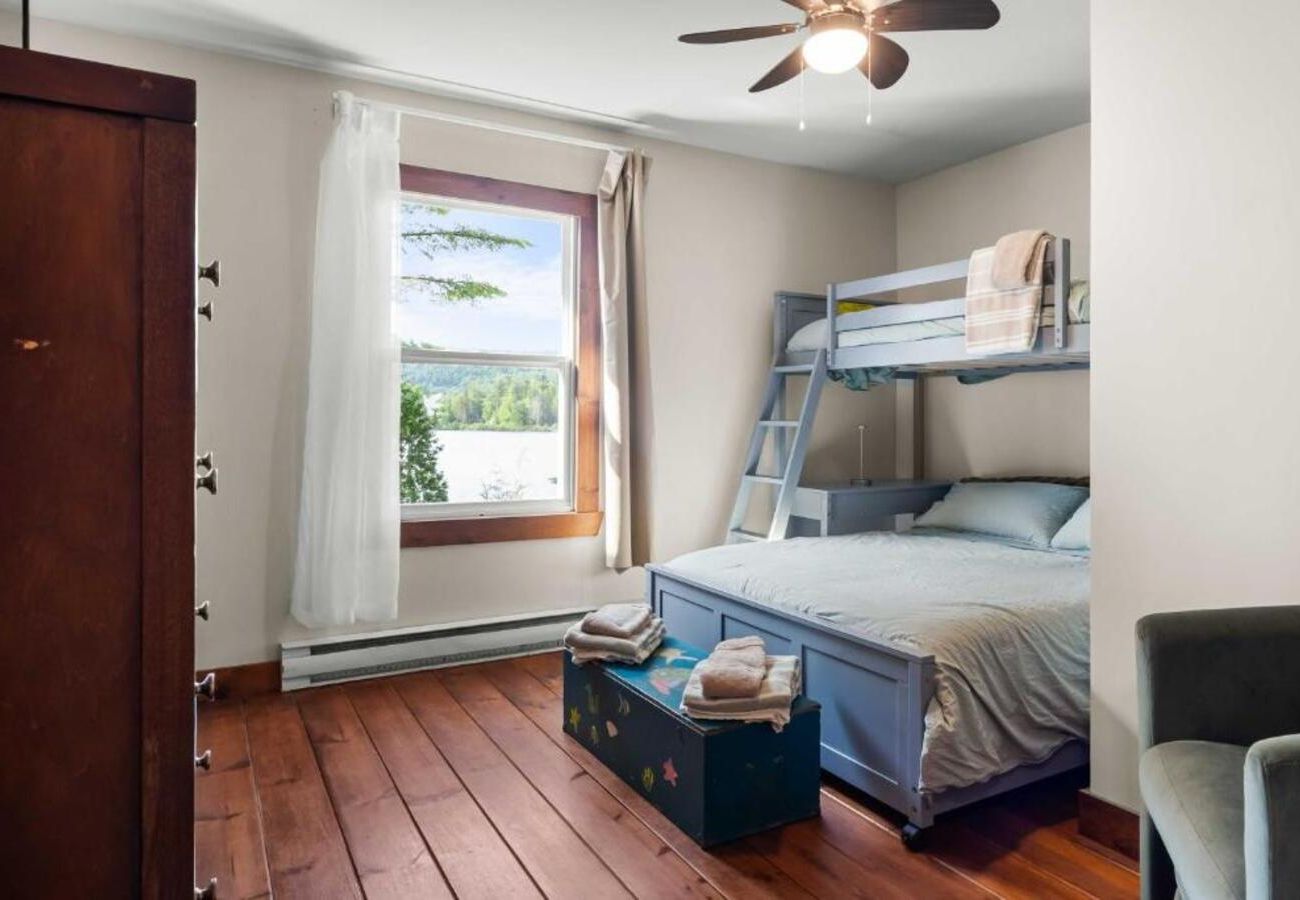 Chalet in Quebec - CAN004 - Islet Chouette