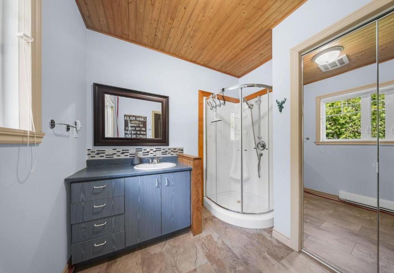 House in Sherbrooke - CAN006 - Havre du Huit