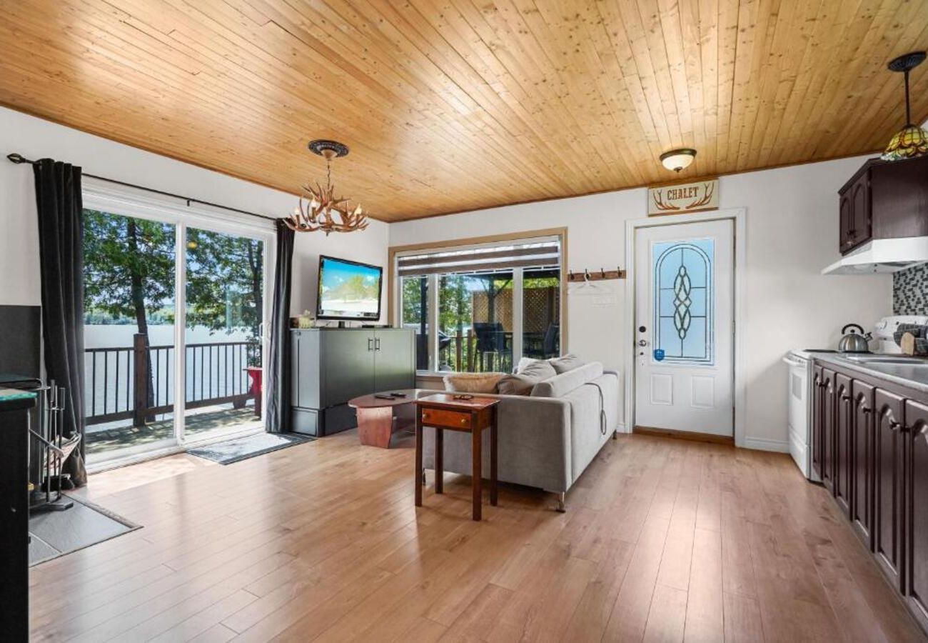 House in Sherbrooke - CAN006 - Havre du Huit