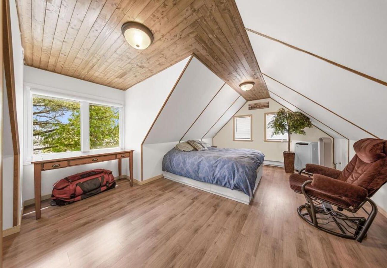 House in Sherbrooke - CAN006 - Havre du Huit