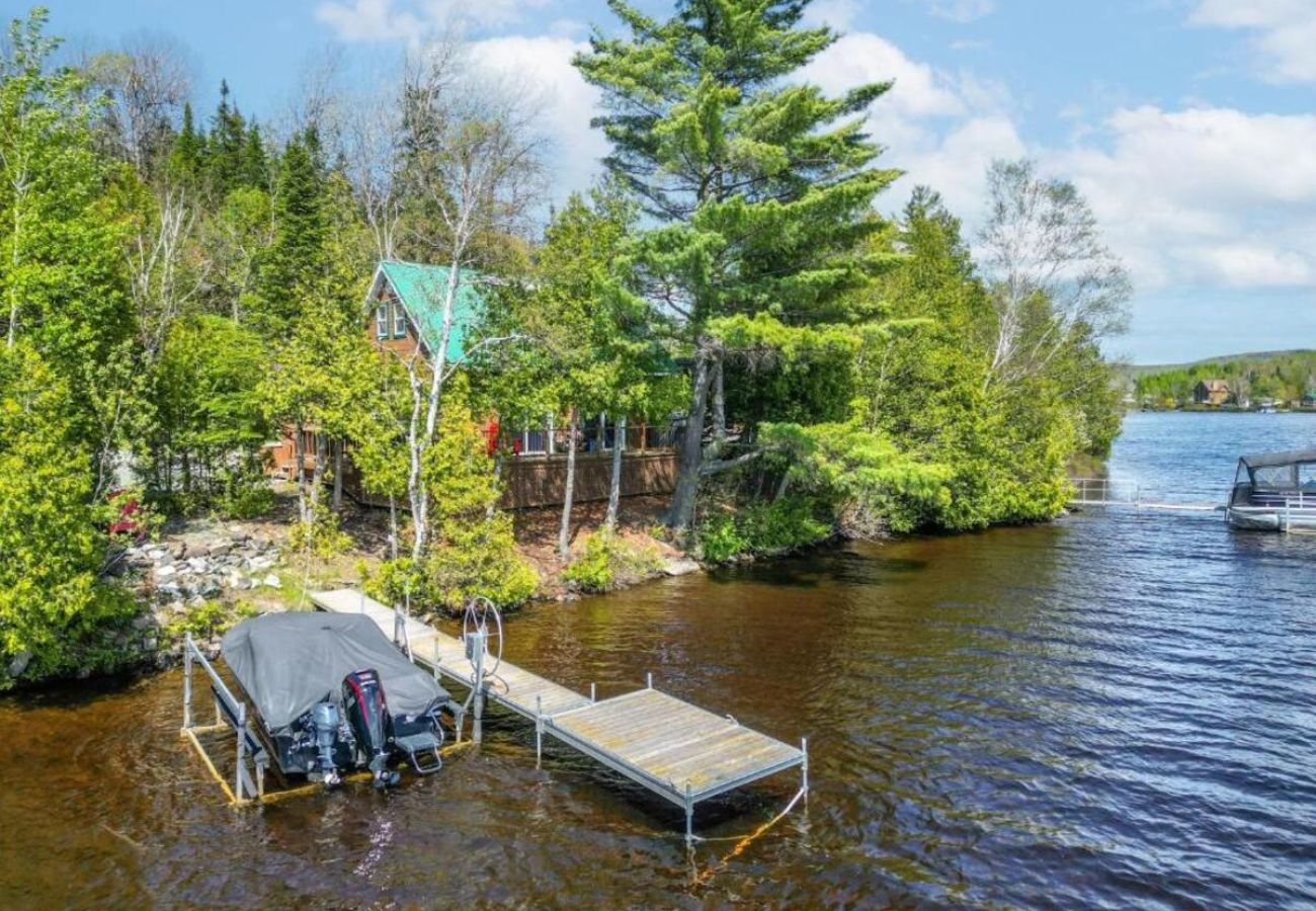 House in Sherbrooke - CAN006 - Havre du Huit