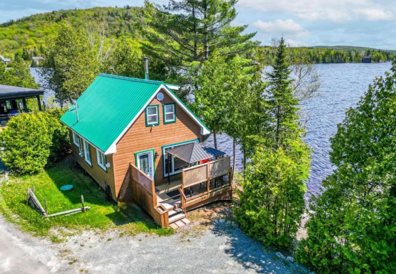 House in Sherbrooke - CAN006 - Havre du Huit