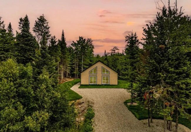 Chalet in Montreal - CAN007 - Chalet Escapade