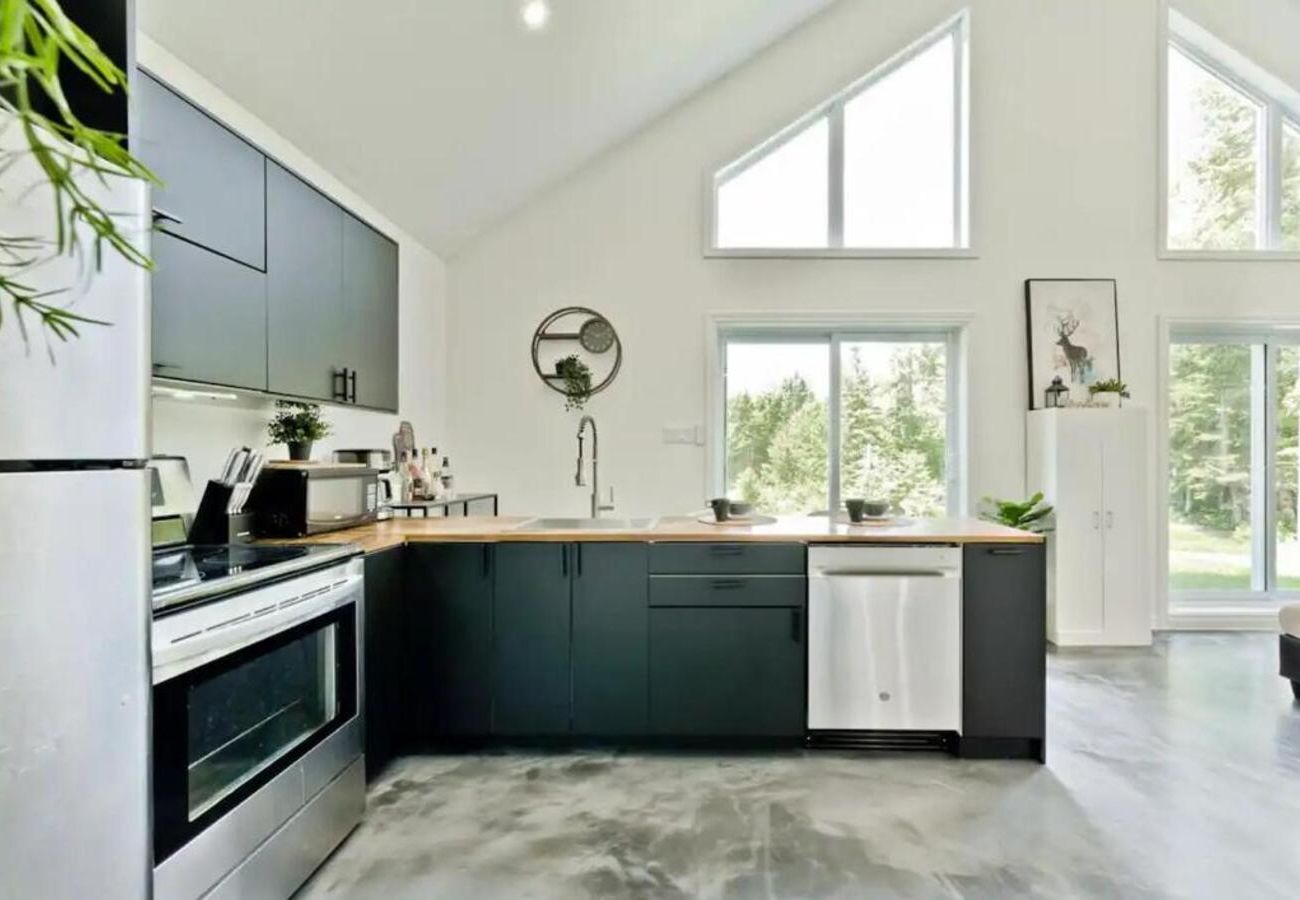 Chalet in Montreal - CAN007 - Chalet Escapade