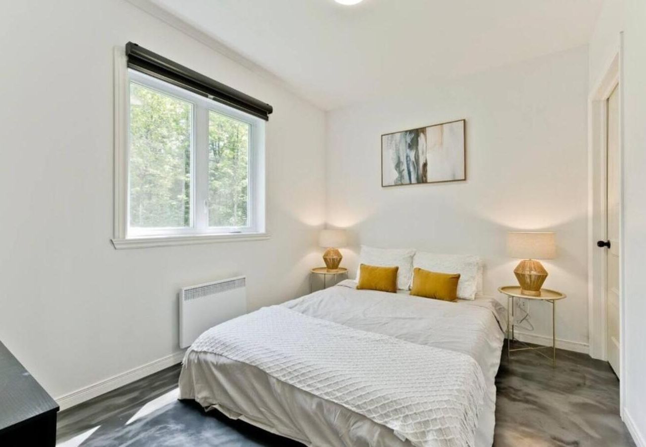 Chalet in Montreal - CAN007 - Chalet Escapade