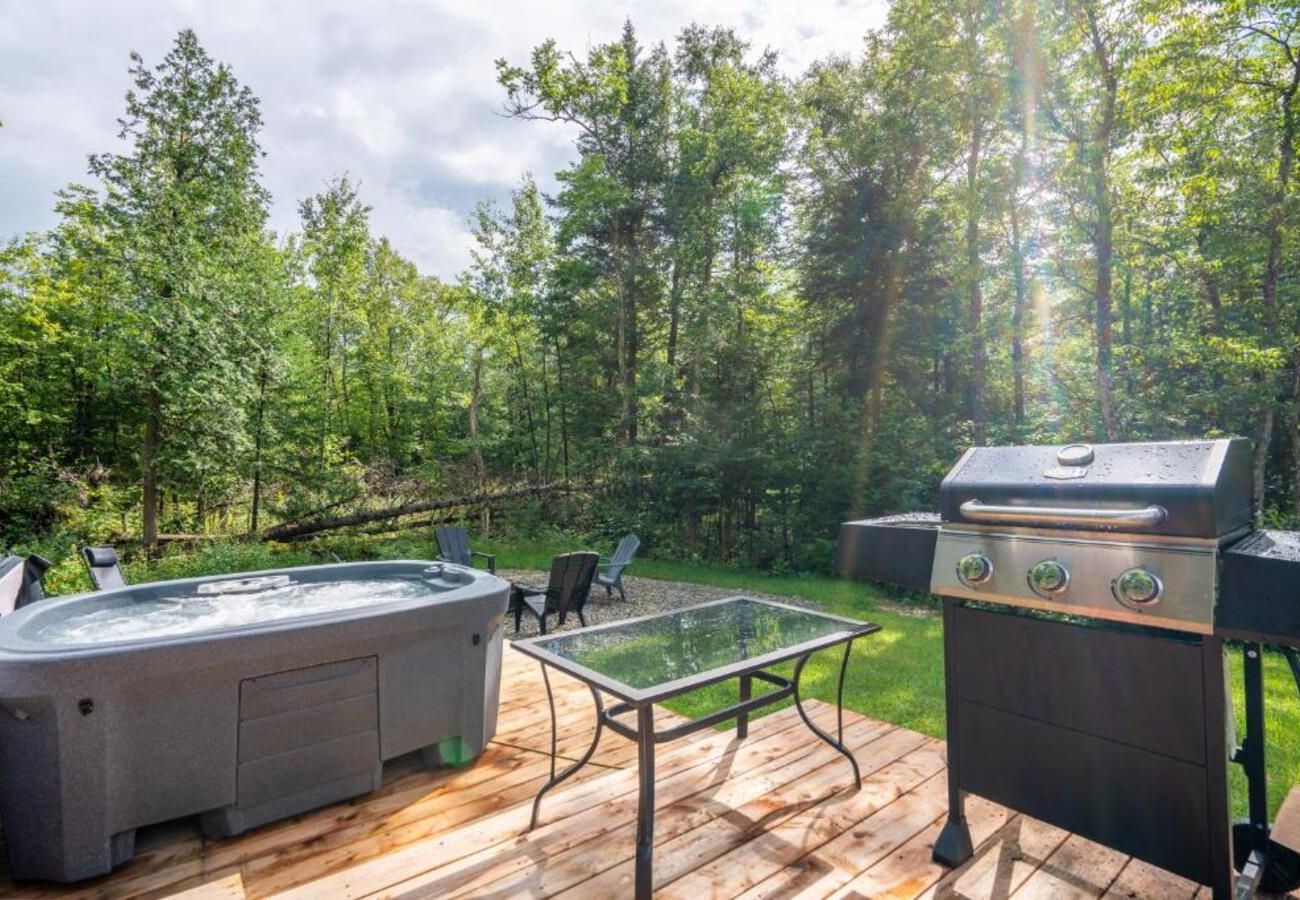 Chalet in Montreal - CAN007 - Chalet Escapade