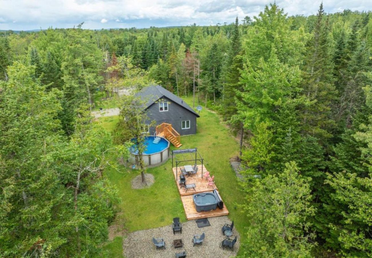 Chalet in Montreal - CAN007 - Chalet Escapade