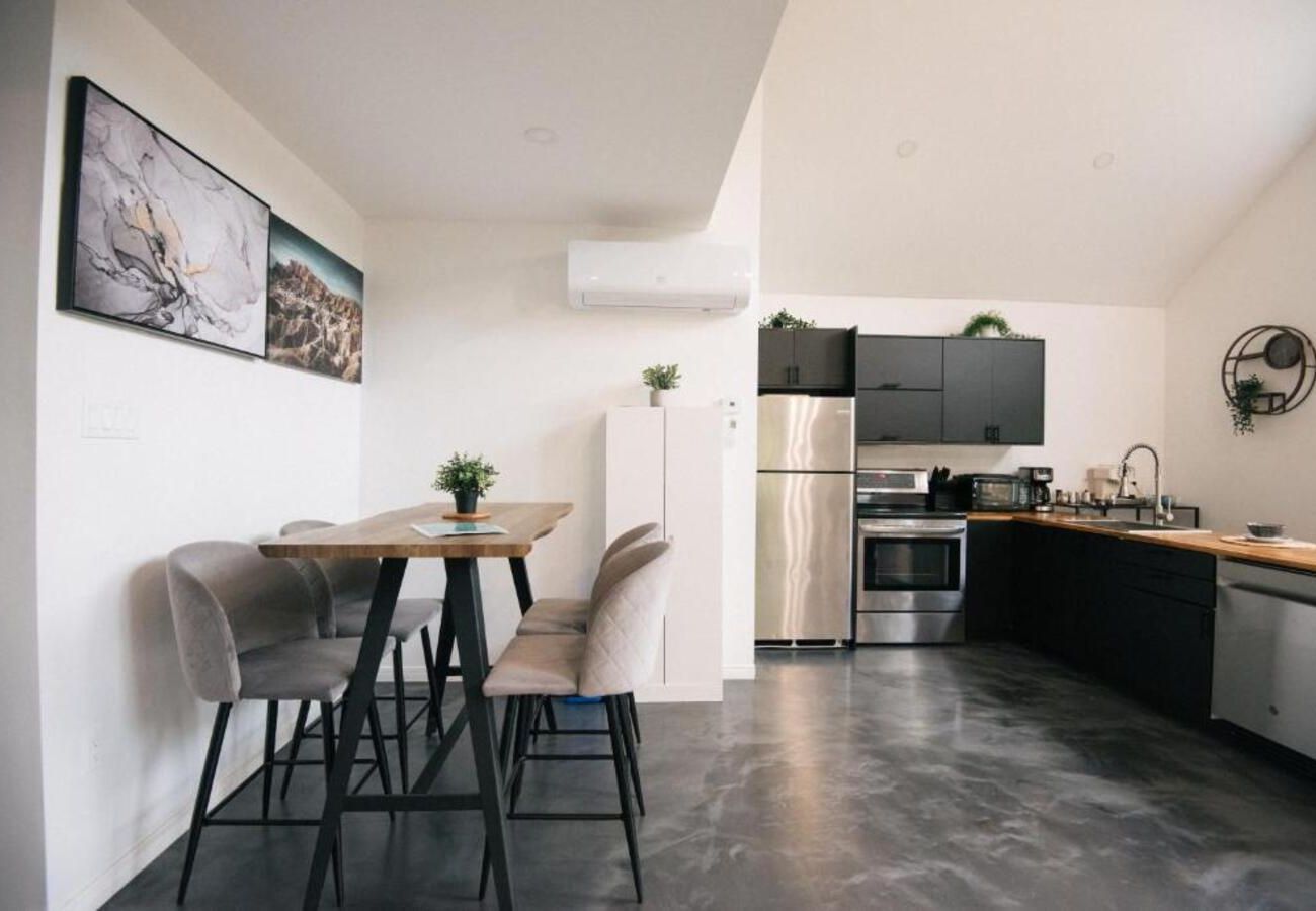 Chalet in Montreal - CAN007 - Chalet Escapade