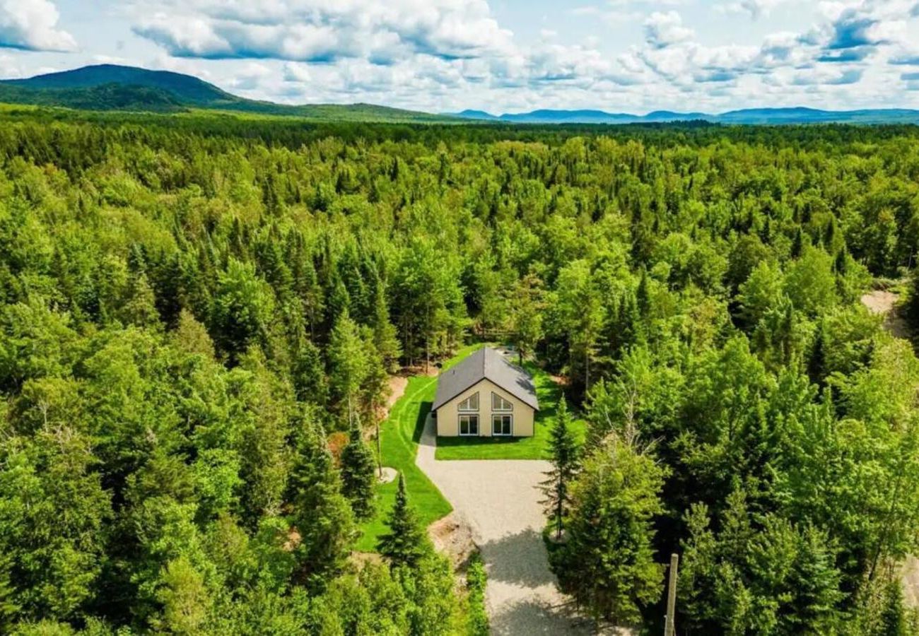 Chalet in Montreal - CAN007 - Chalet Escapade