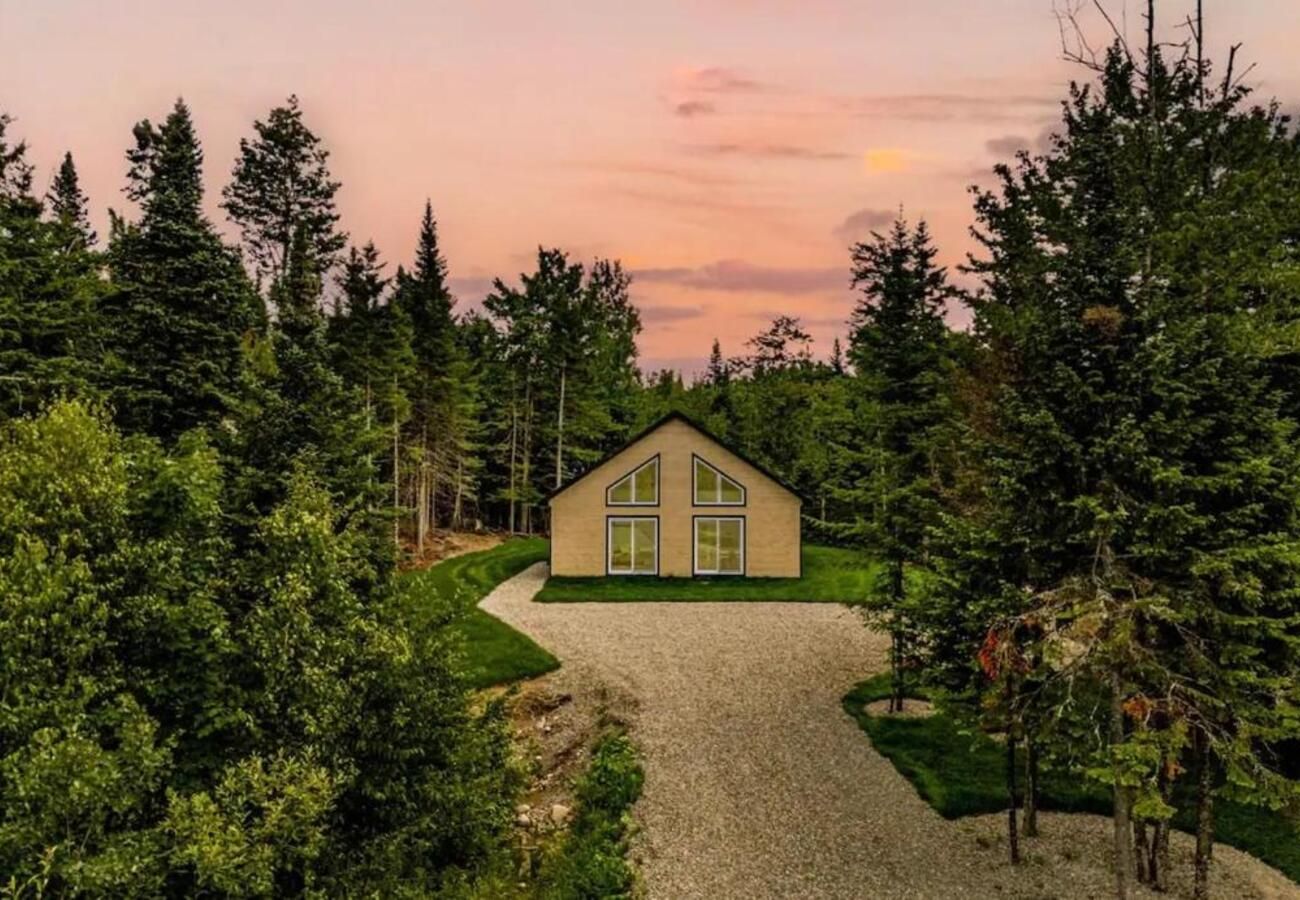 Chalet in Montreal - CAN007 - Chalet Escapade