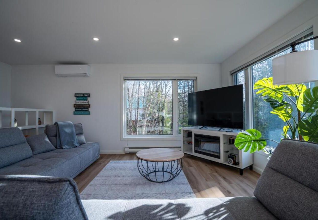 Chalet in Montreal - CAN008 - Chalet des Oiseaux Bleus