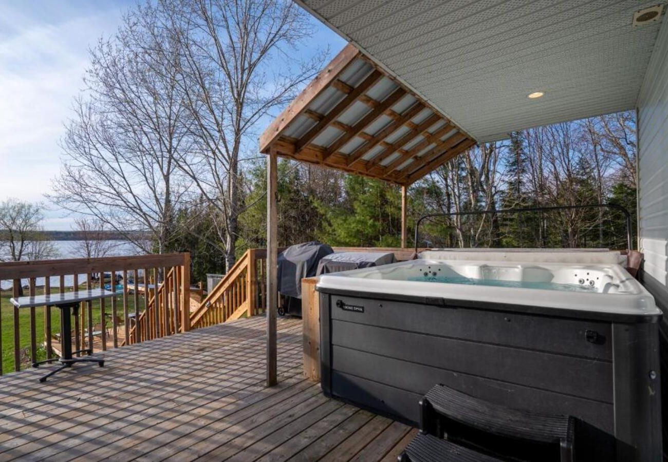 Chalet in Montreal - CAN008 - Chalet des Oiseaux Bleus