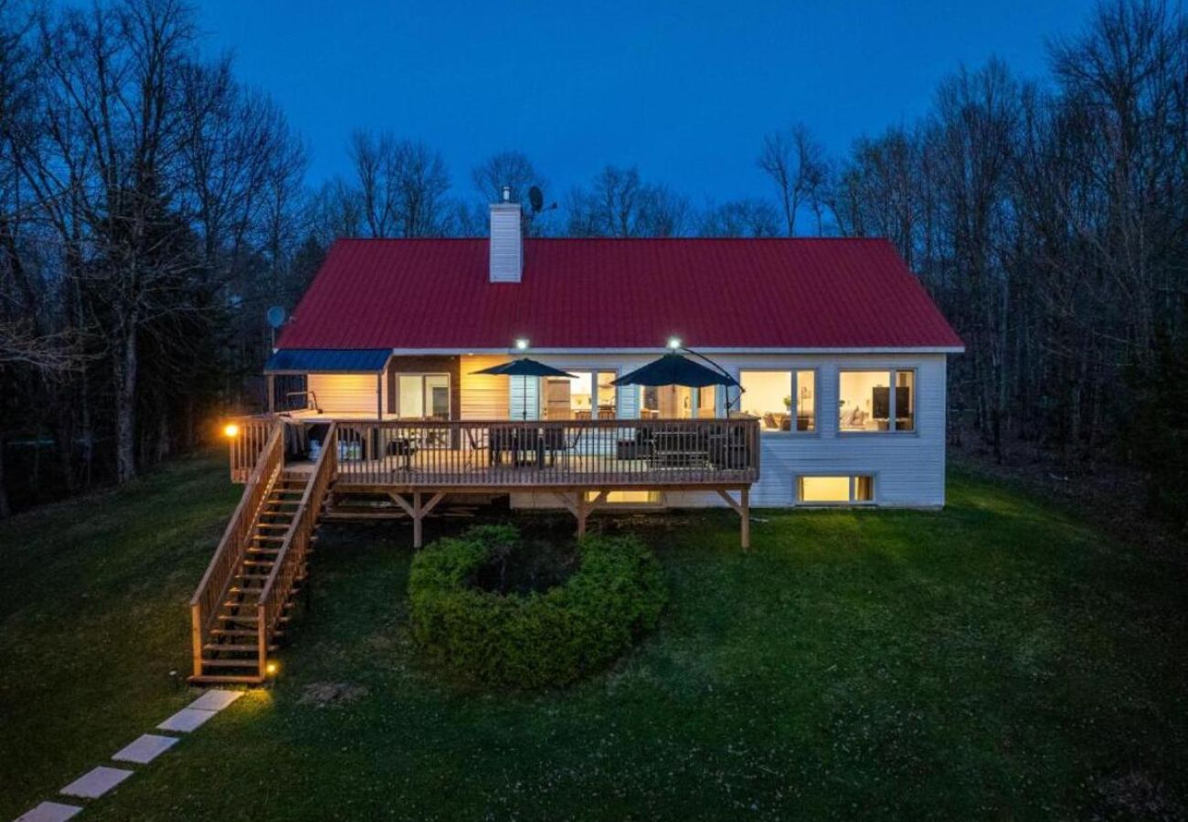 Chalet in Montreal - CAN008 - Chalet des Oiseaux Bleus