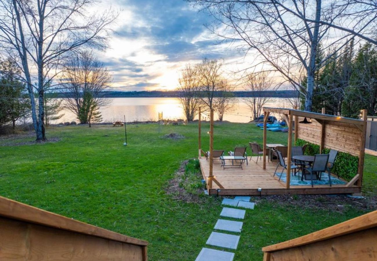 Chalet in Montreal - CAN008 - Chalet des Oiseaux Bleus