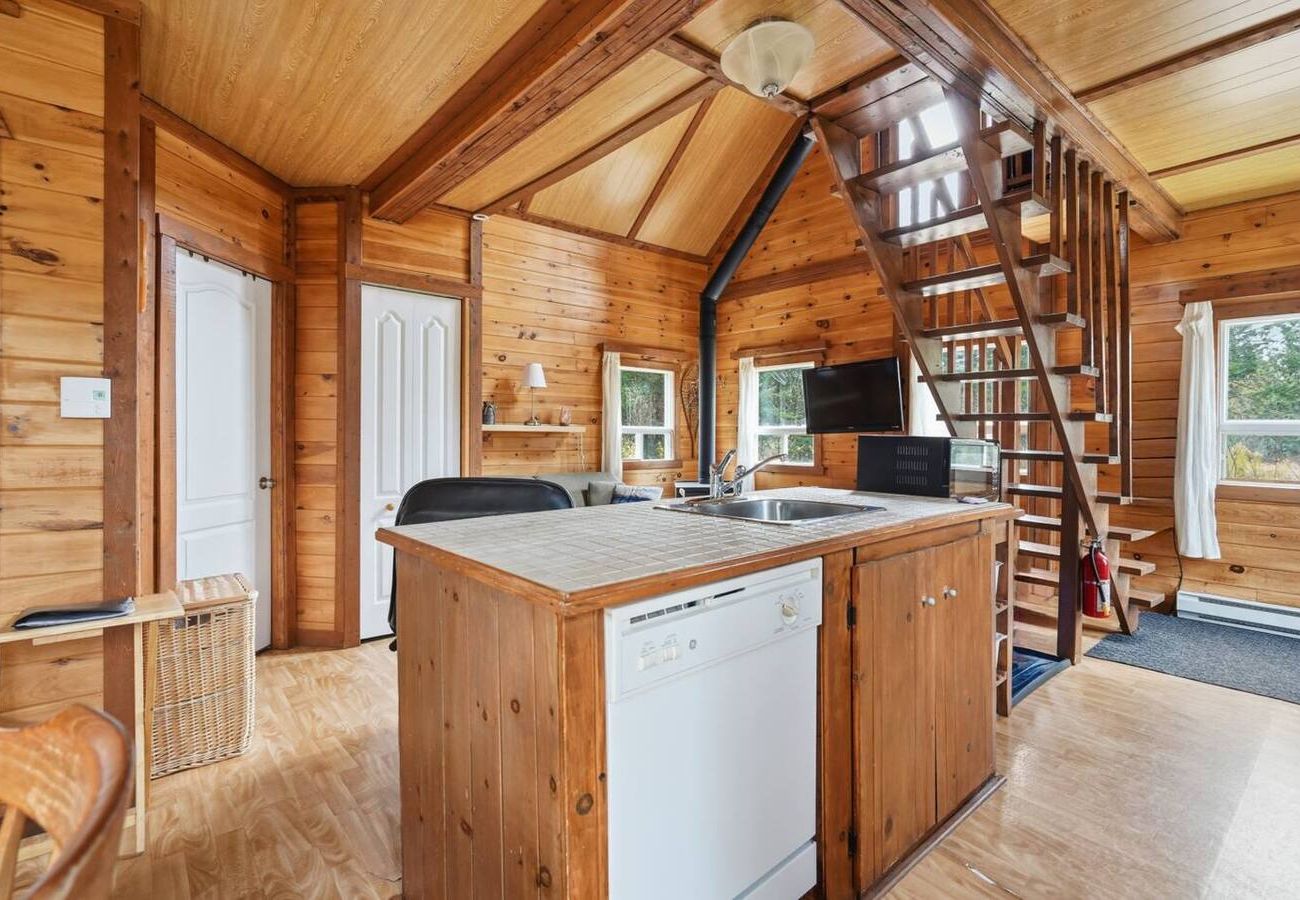 Chalet in Charlevoix-Est - CAN012 - Le P'tit Chal'eureux