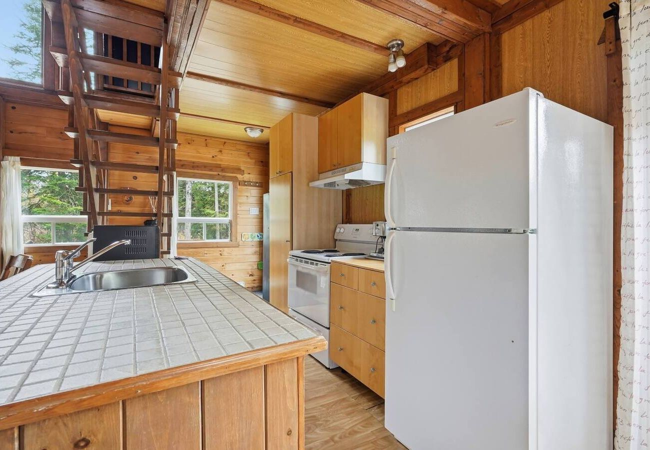 Chalet in Charlevoix-Est - CAN012 - Le P'tit Chal'eureux