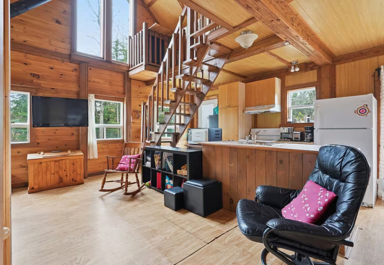 Chalet in Charlevoix-Est - CAN012 - Le P'tit Chal'eureux