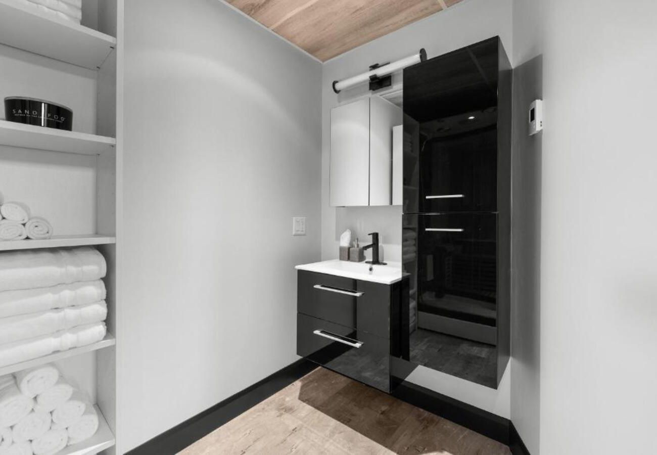 House in Quebec - CAN015 - Le Shack à Momo