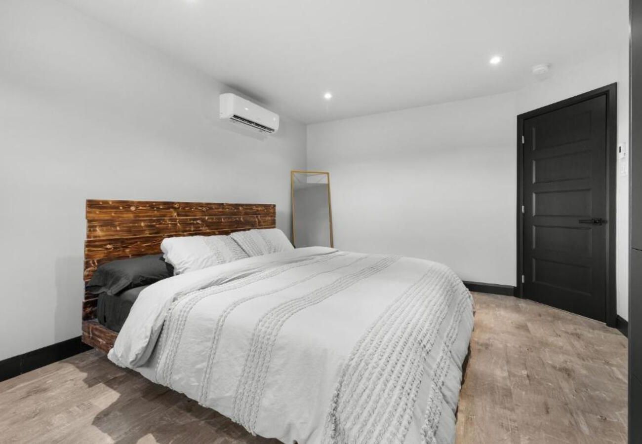 House in Quebec - CAN015 - Le Shack à Momo