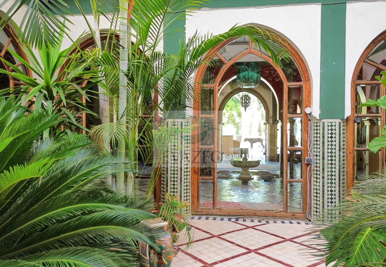 Villa in Marrakech Alentours - VILLA OUSSOUD MAR0011F