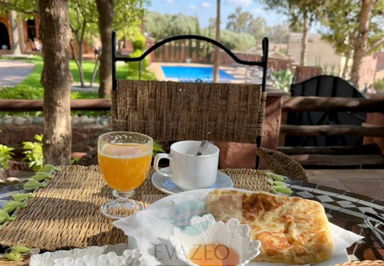 Rent by room in Marrakech Alentours - SUITE CHEZ MAMOUCHTHKA MAR0046F