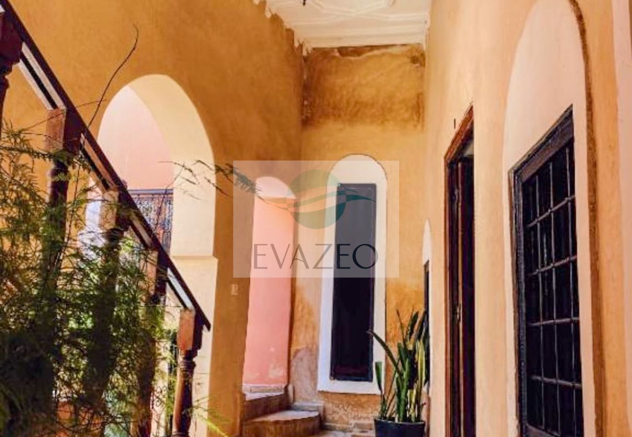Rent by room in Marrakech - CH QUADRUPLE Riad Sidi Radoine MAR0052F