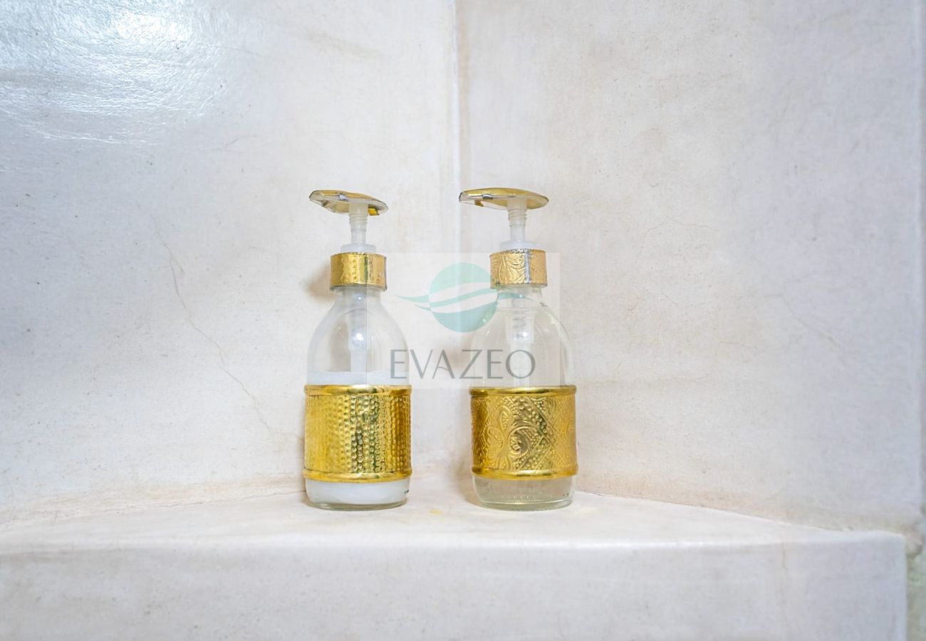 Rent by room in Marrakech - CH TRIPLE RIAD ORAZUR MAR0057F