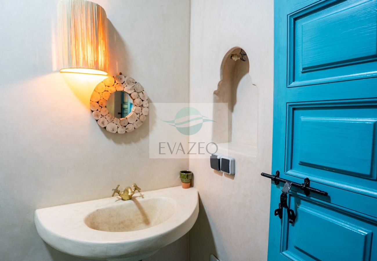 Rent by room in Marrakech - CH TRIPLE RIAD ORAZUR MAR0057F